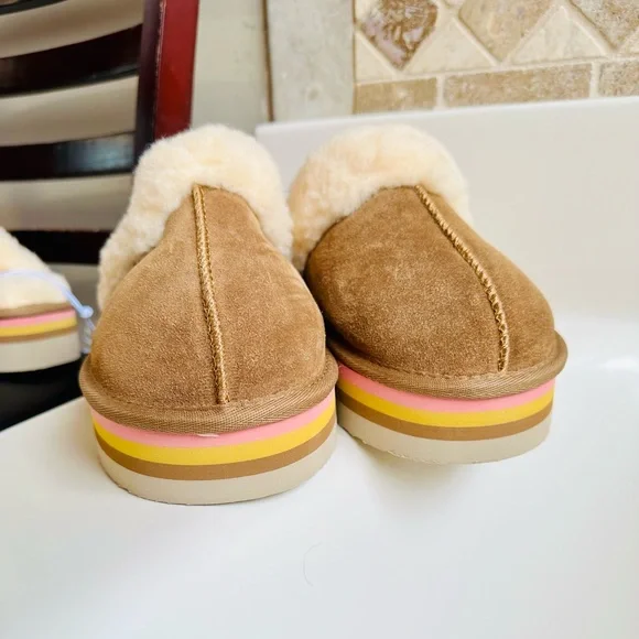Tan Bearpaw Retro Loki Platform Slippers - Picture 7 of 14